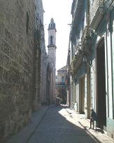 Calle San Ignacio, lateral a la Catedral de La Habana