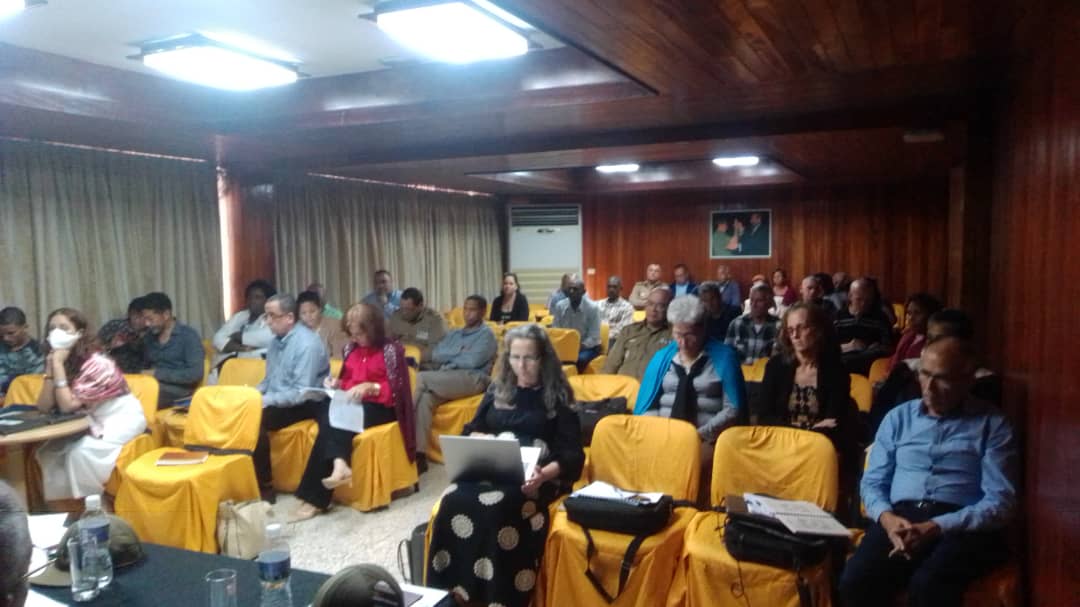 Estado del Catastro. Certificaciones catastrales pendientes al cierre de noviembre. Medidas para erradicar certificaciones fuera de término. Evaluación del cierre del cumplimiento de la meta No. 2