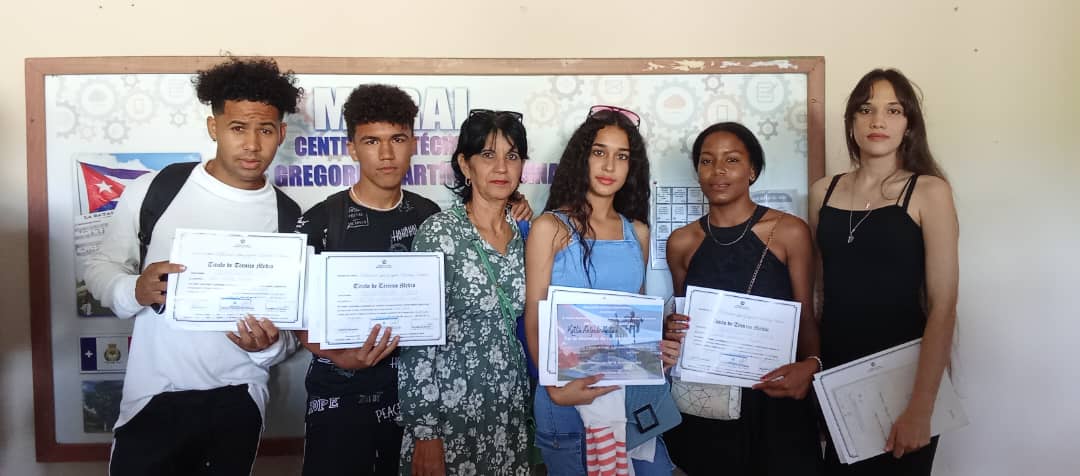 Felicidades a las nuevas generaciones de planificadores del INOTU de la provincia de Cienfuegos... la Patria los contempla orgullo. 🇨🇺