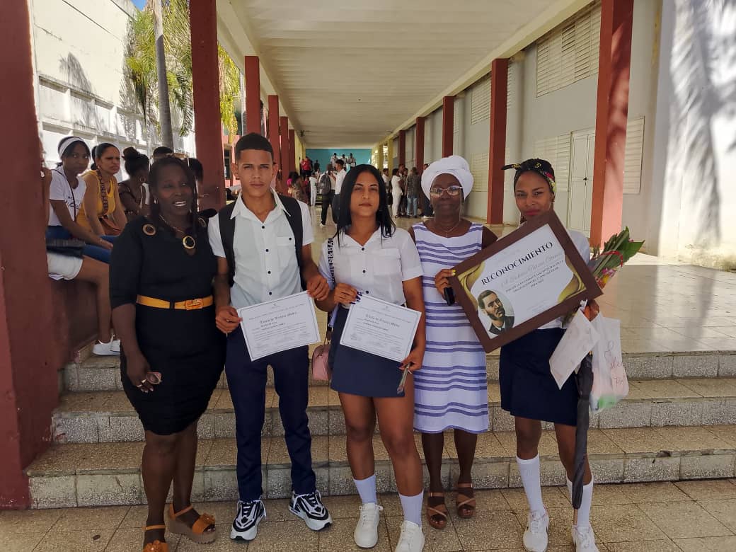 Felicidades a las nuevas generaciones de planificadores del INOTU de la provincia de Guantánamo... la Patria los contempla orgullo. 🇨🇺