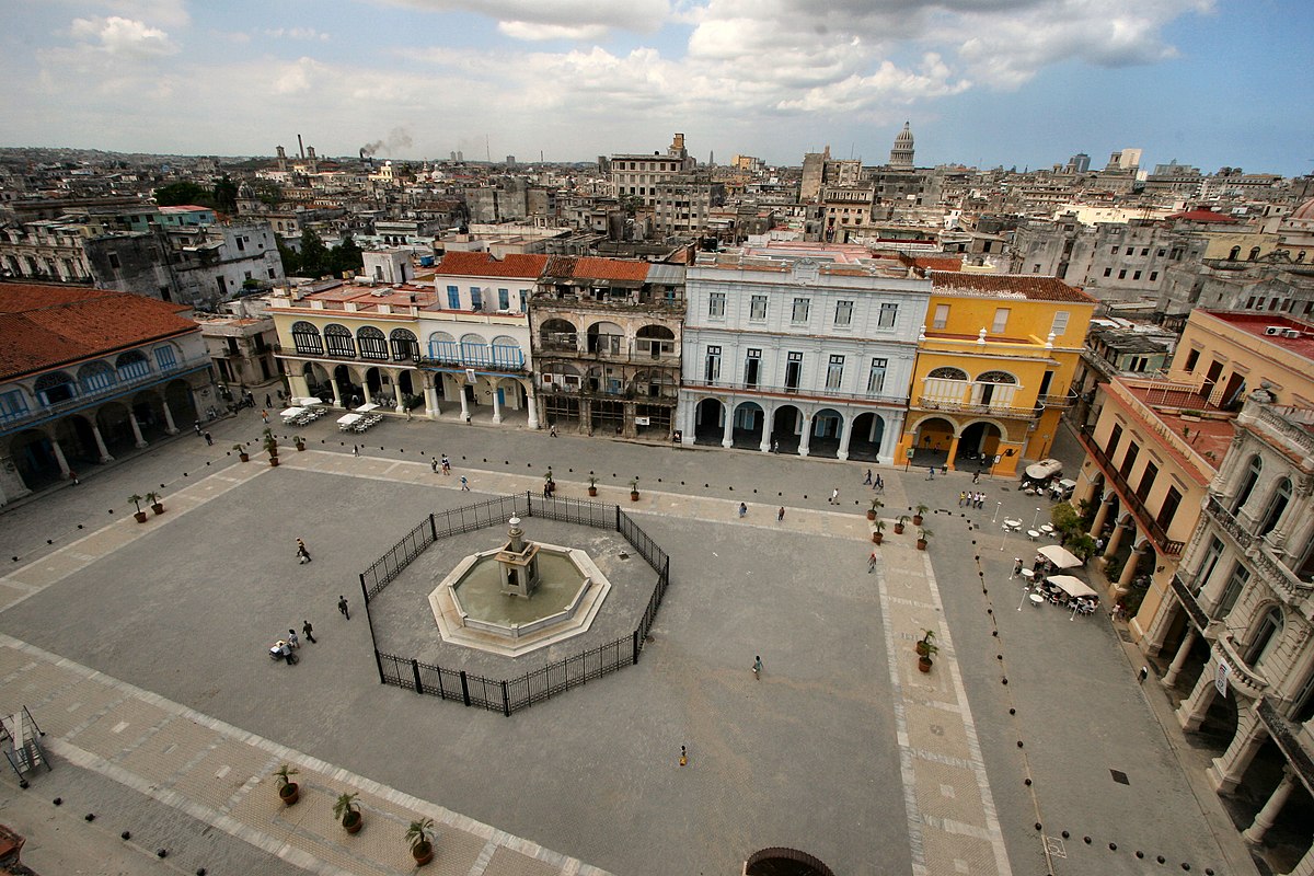 Patrimonio de la Humanidad El 14 de diciembre de 1982, en el marco de la Sexta Sesión del Comité del Patrimonio Mundial, de la UNESCO reconocio la condición de patrimonio cultural de la Humanidad al Centro Histórico de la ciudad de La Habana y su sistema de fortificaciones.