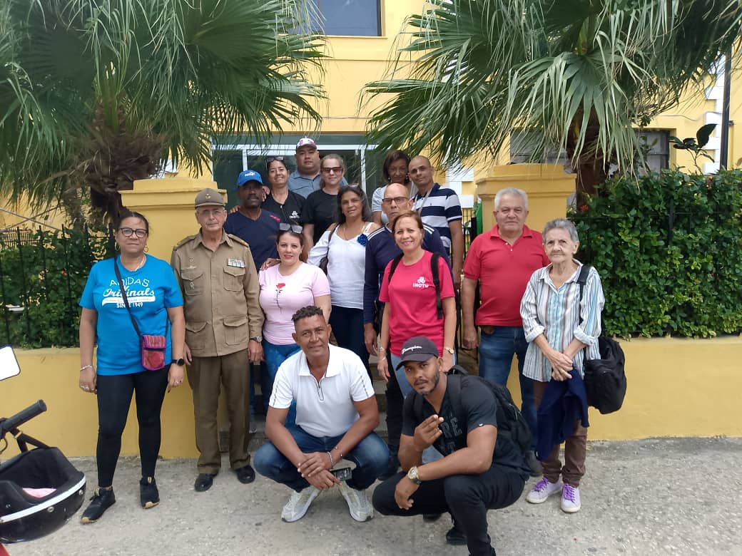 La familia del OTU marchamos en BLOQUE UNIDO para repudiar las medidas económicas y financieras de los BLOQUEOS de los gobiernos de los EE.UU. contra nuestro pueblo. 🇨🇺 Patria o Muerte !Venceremos !_ La familia del OTU marchamos en BLOQUE UNIDO para repudiar las medidas económicas y financieras de los BLOQUEOS de los gobiernos de los EE.UU. contra nuestro pueblo. 🇨🇺 Patria o Muerte !Venceremos !_