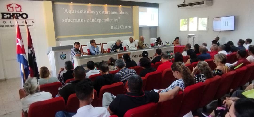 Asistentes a la Asamblea de Balance de Holguín Asistentes a la Asamblea de Balance de Holguín