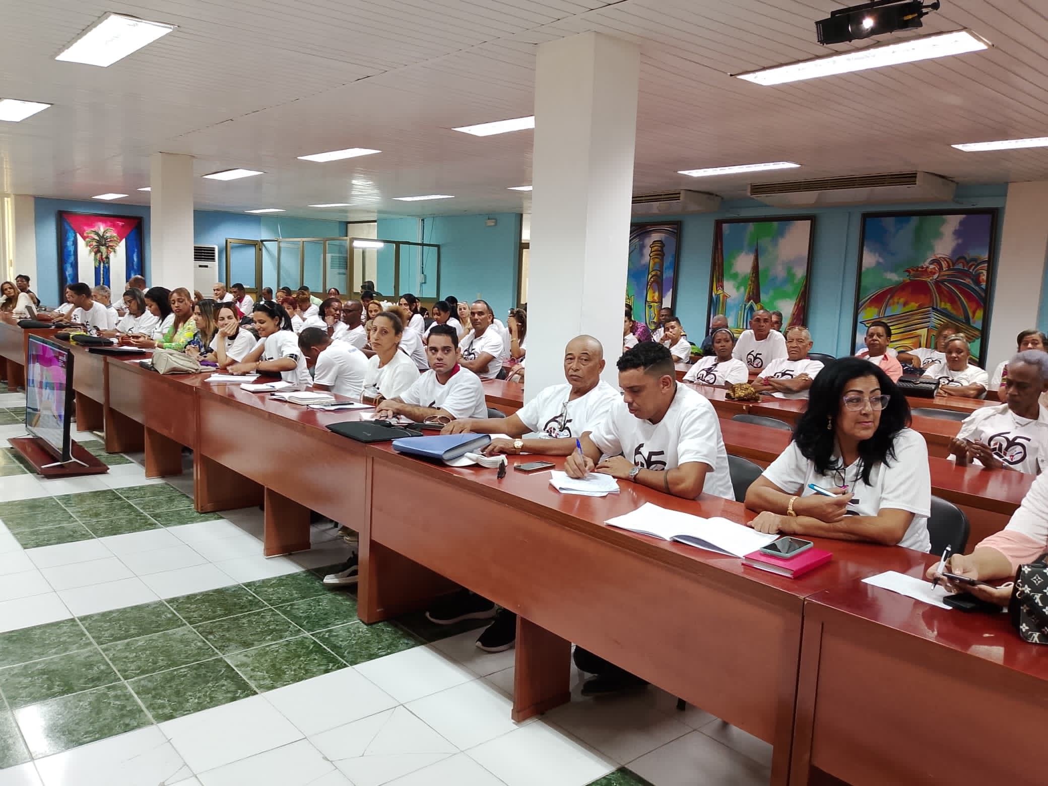 Asistentes a la Asamblea de Balance de Guantánamo Asistentes a la Asamblea de Balance de Guantánamo