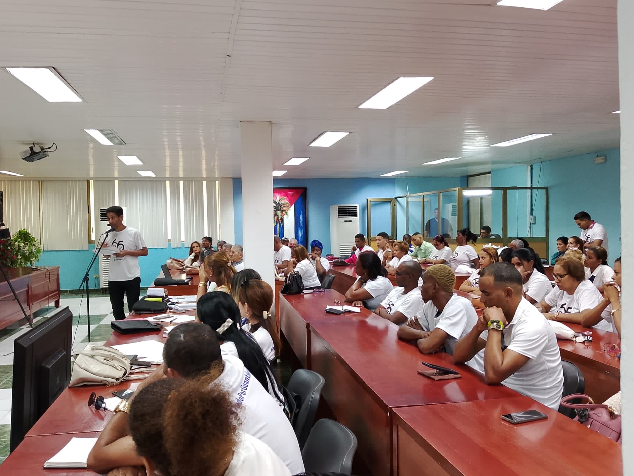 Asistentes a la Asamblea de Balance de Guantánamo Asistentes a la Asamblea de Balance de Guantánamo