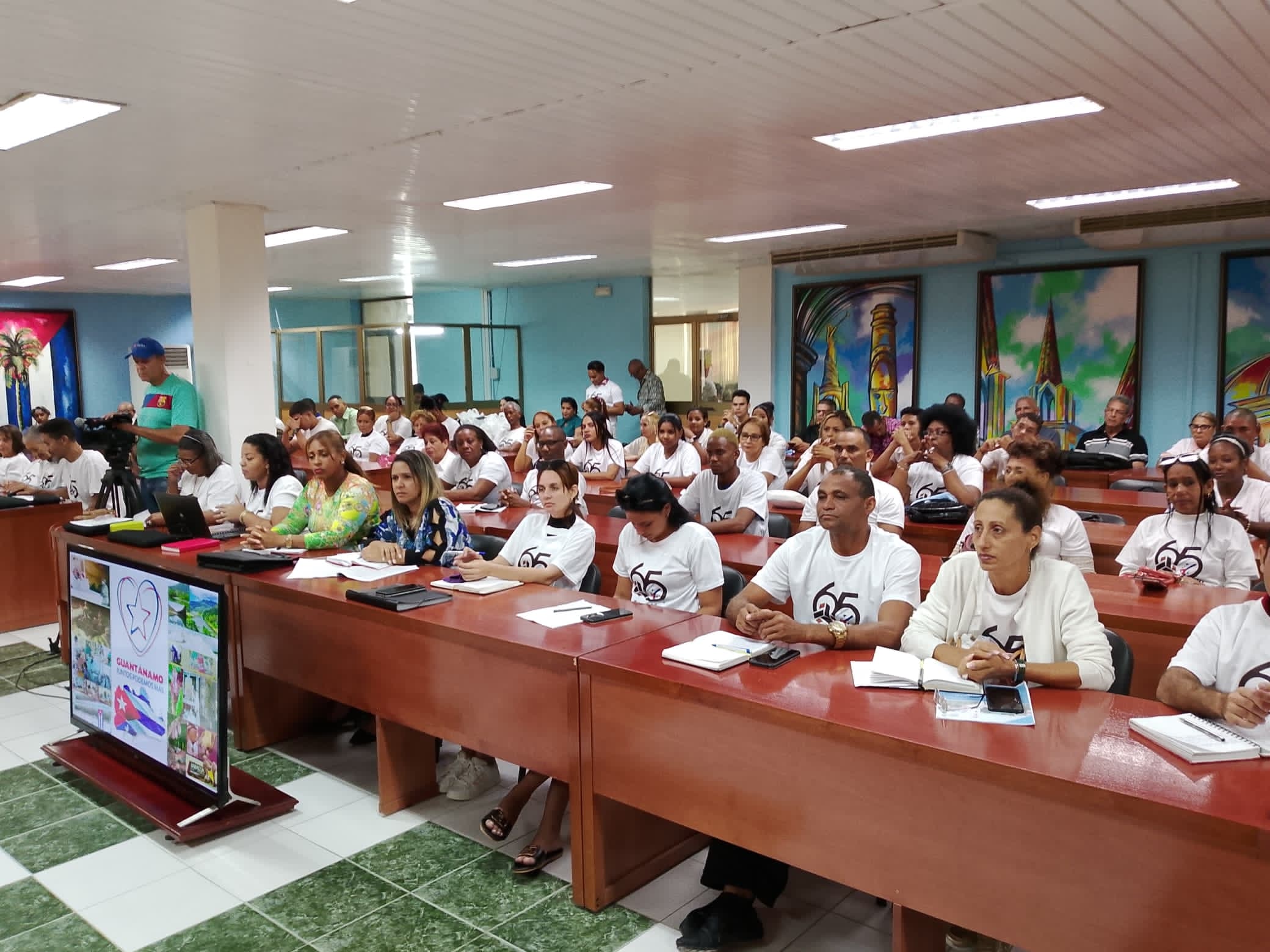 Asistentes a la Asamblea de Balance de Guantánamo Asistentes a la Asamblea de Balance de Guantánamo