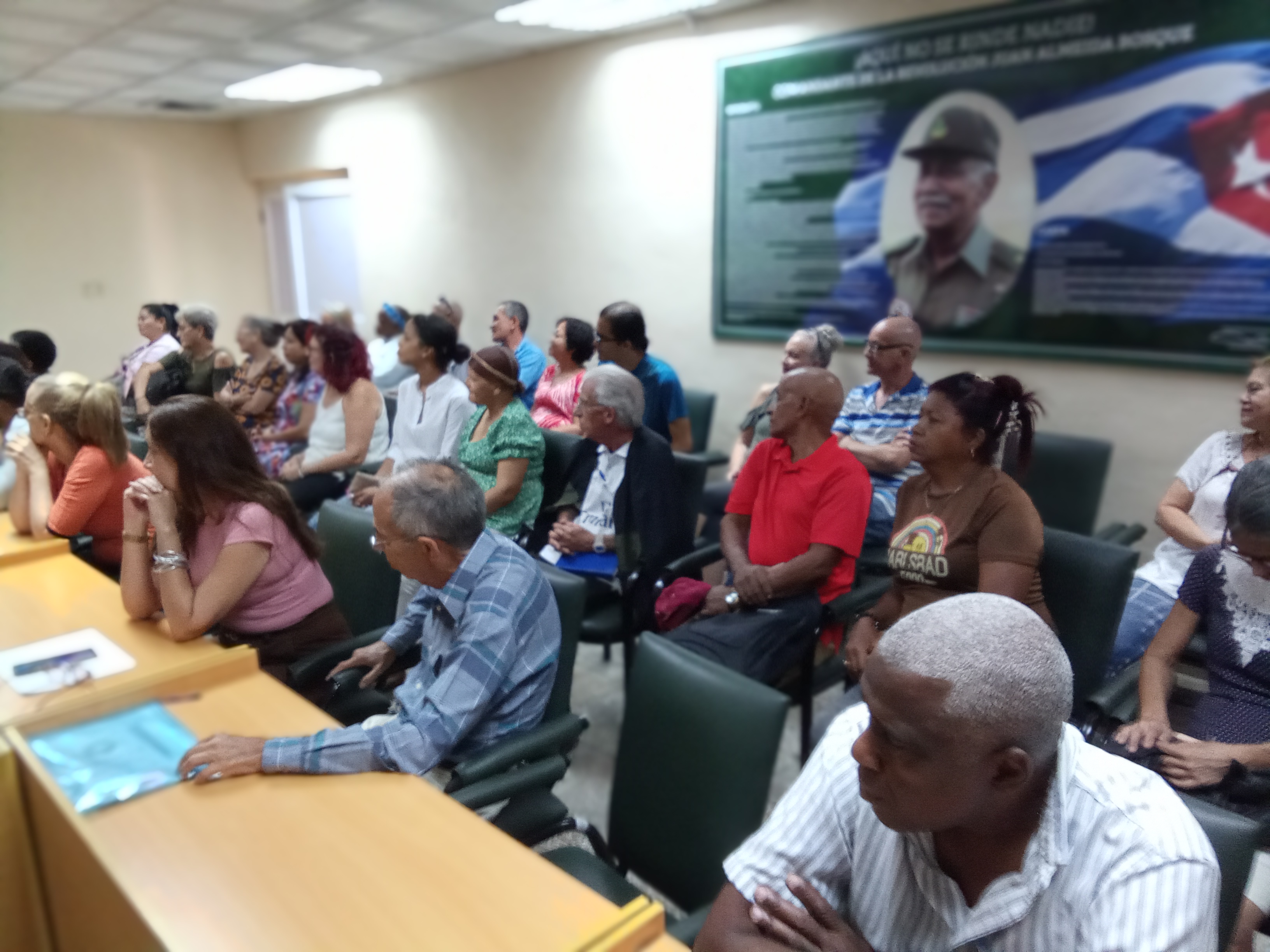 Participantes en la presentación de la ponencia “El Batallón de Combate de la Policía Nacional Revolucionaria y su participación en La Batalla de Playa Girón” Participantes en la presentación de la ponencia “El Batallón de Combate de la Policía Nacional Revolucionaria y su participación en La Batalla de Playa Girón”