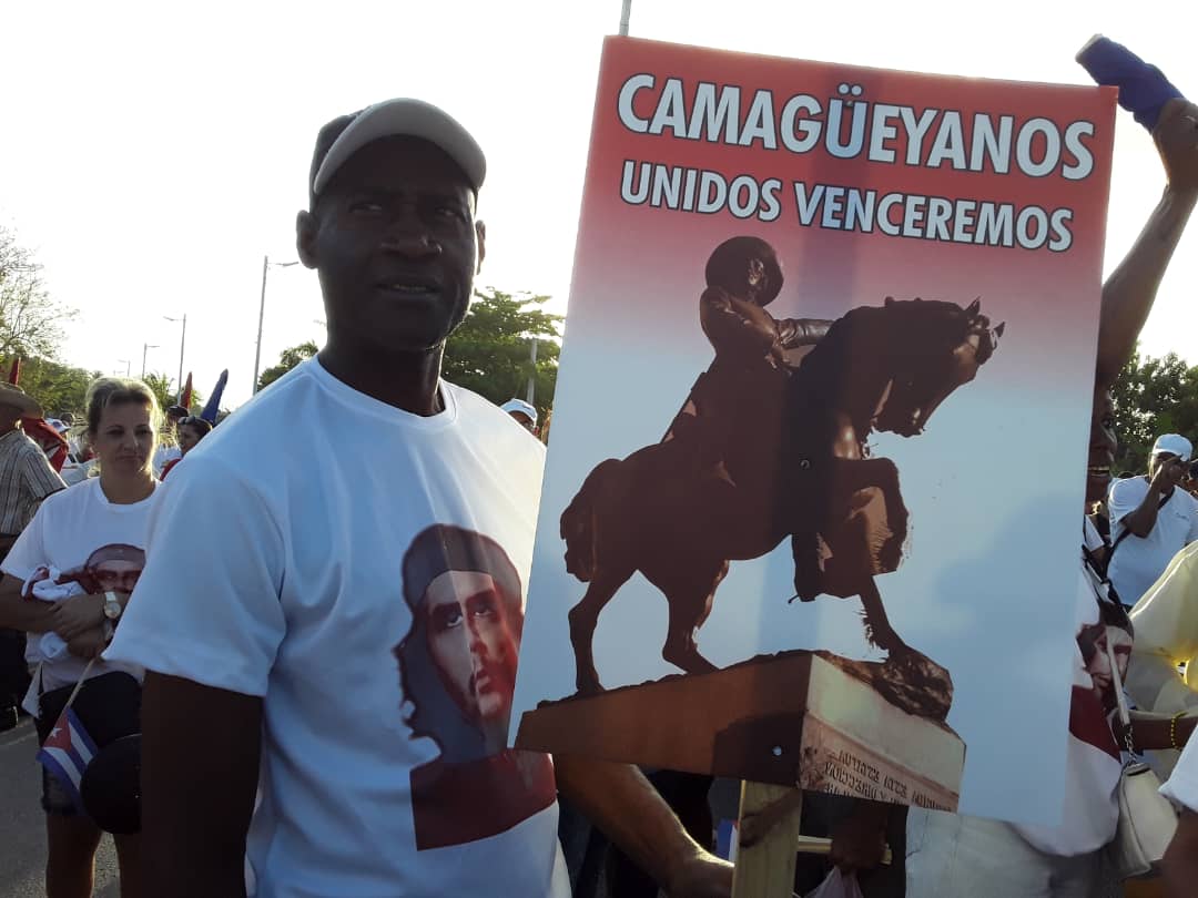 Representantes de los trabajadores de la Delegación y Direcciones del OTU en Camagüey  en el desfile del 1 de Mayo 2025