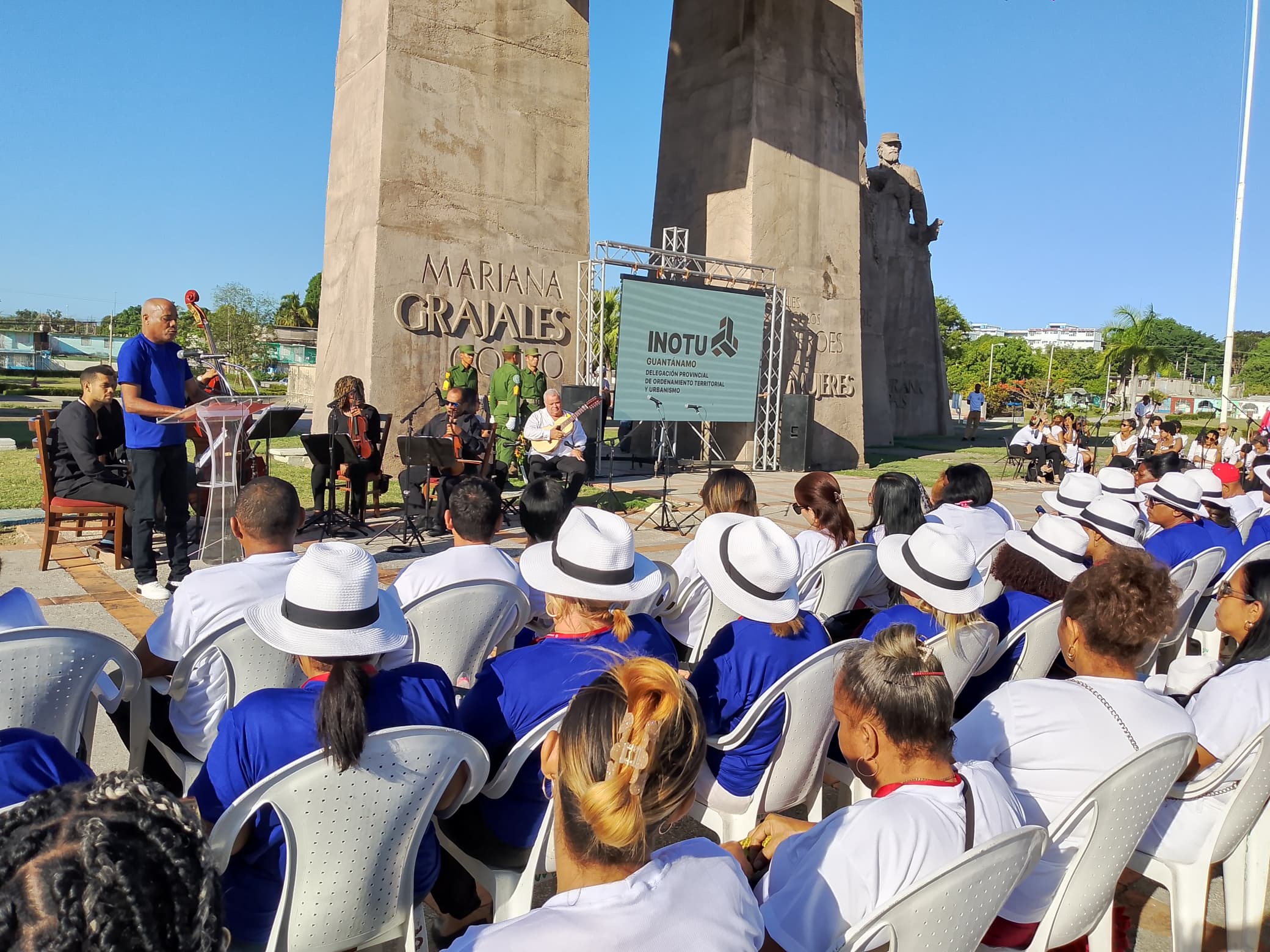 Palabras del delegado provincial del INOTU en Guantánamo Pablo Ramírez Ramírez. Palabras del delegado provincial del INOTU en Guantánamo Pablo Ramírez Ramírez.