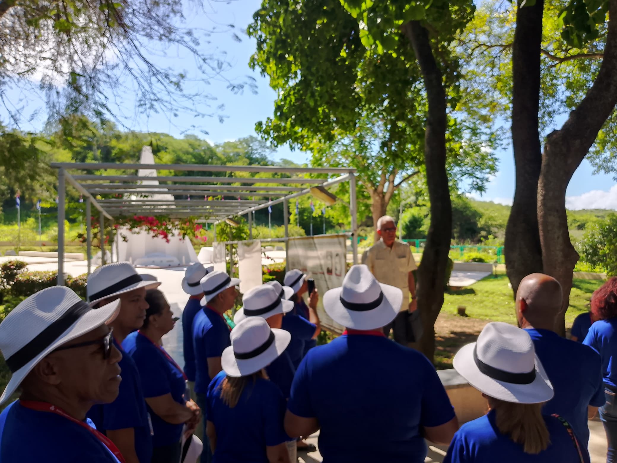 Historiador de la ciudad de Guantánamo expone una breve reseña de la historia de la localidad. Historiador de la ciudad de Guantánamo expone una breve reseña de la historia de la localidad.