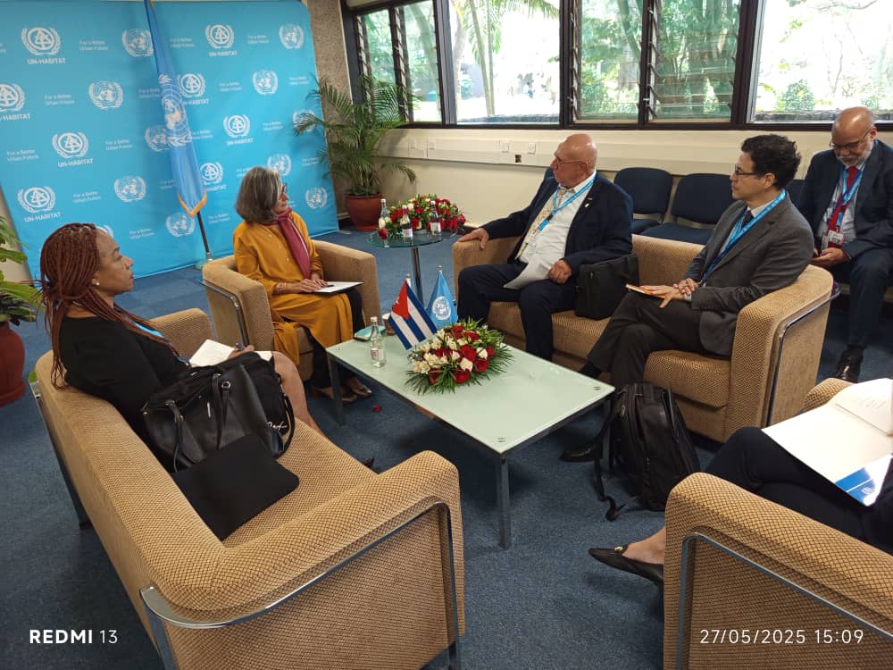 La delegación cubana a la Segunda Asamblea General de ONU-Hábitat, fue recibida por la Directora Ejecutiva La delegación cubana a la Segunda Asamblea General de ONU-Hábitat, fue recibida por la Directora Ejecutiva