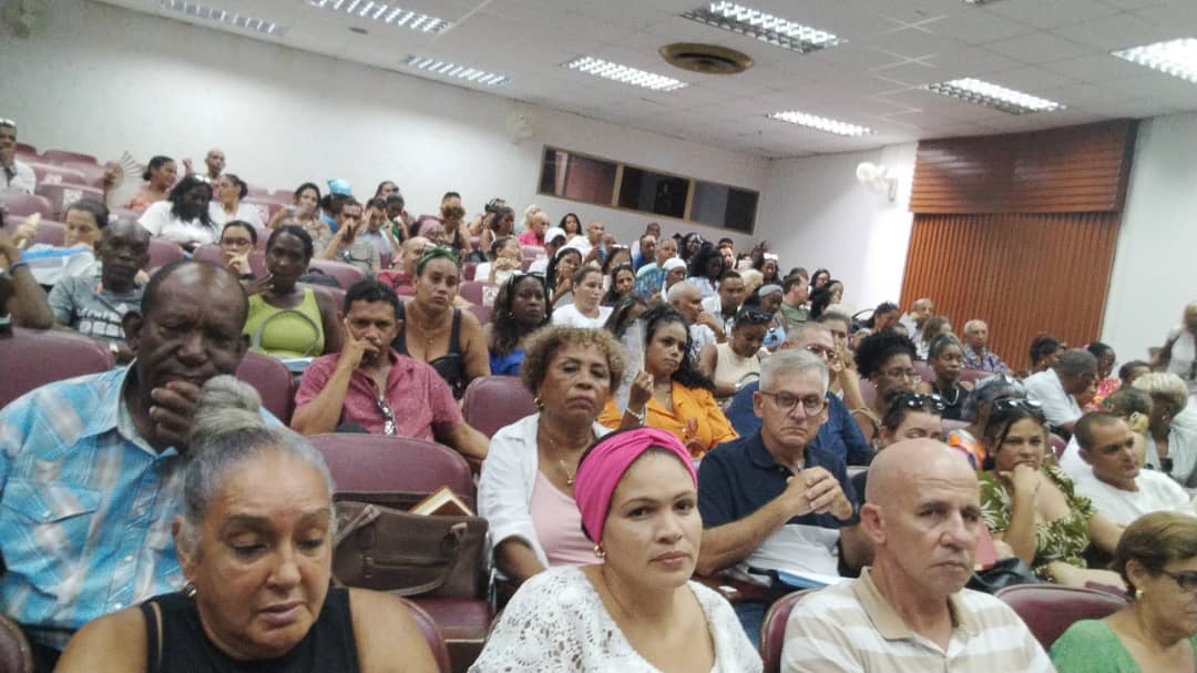 Asistentes en la ciudad de La Habana Asistentes en la ciudad de La Habana