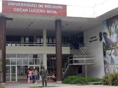 Universidad de Holguín &quot;Oscar Lucero Moya&quot;