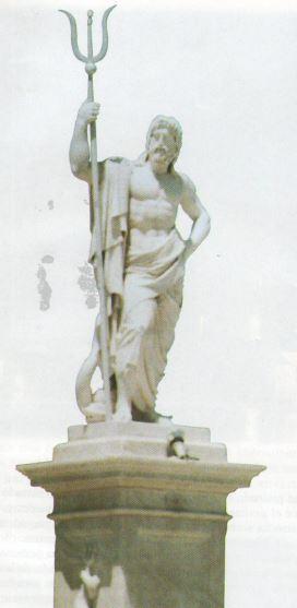 En el parque de Neptuno Villalón